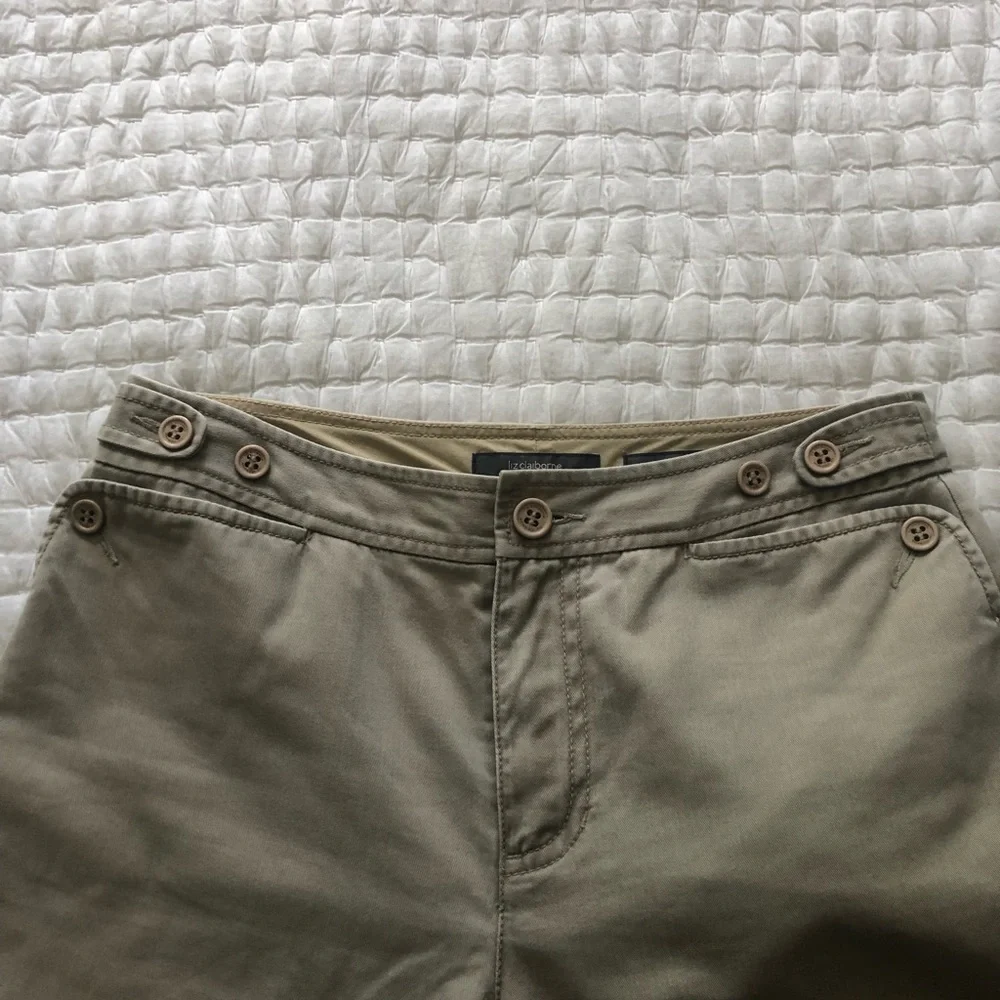 Liz Clairborn Crop Pants - Picture 2 of 6